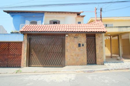 Casa à venda com 280m², 4 quartos e 5 vagasFachada