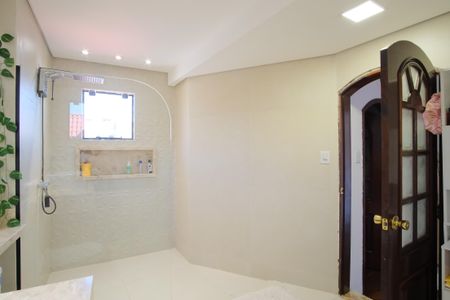 Casa à venda com 280m², 4 quartos e 5 vagasBanheiro da Suíte 3