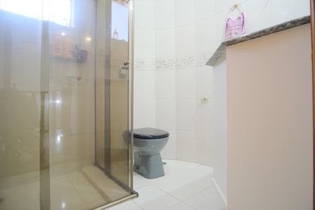 Casa à venda com 280m², 4 quartos e 5 vagasBanheiro Social