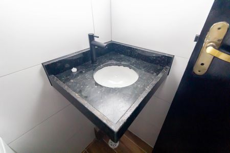Apartamento à venda com 34m², 2 quartos e sem vaga Apartamento à venda com 34m², 2 quartos e sem vagaBanheiro