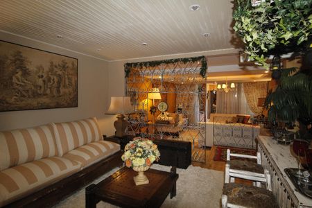 Casa à venda com 550m², 5 quartos e 3 vagasSala 2