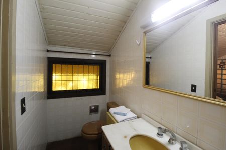 Casa à venda com 550m², 5 quartos e 3 vagasBanheiro da Suíte 1