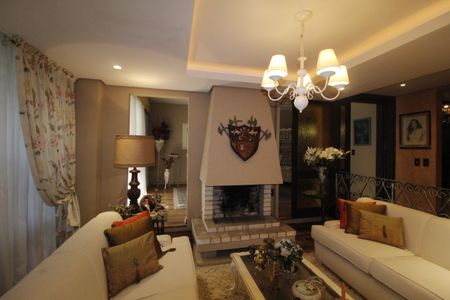 Casa à venda com 550m², 5 quartos e 3 vagasSala