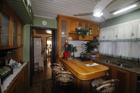 Casa à venda com 550m², 5 quartos e 3 vagasCozinha 1