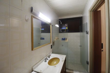 Casa à venda com 550m², 5 quartos e 3 vagasBanheiro da Suíte 1