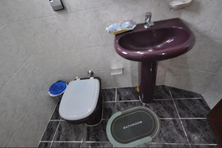 Lavabo de casa para alugar com 4 quartos, 350m² em Jardim Guapira, São Paulo