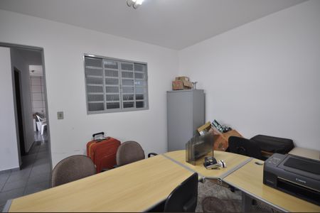 Casa para alugar com 350m², 4 quartos e 3 vagasDepósito 1