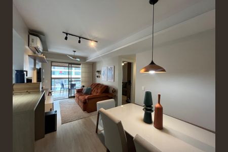 Sala de apartamento à venda com 2 quartos, 74m² em Freguesia (jacarepaguá), Rio de Janeiro