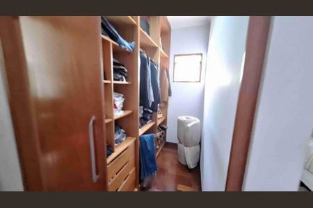 Casa à venda com 150m², 4 quartos e 4 vagas