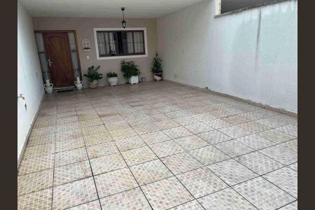 Casa à venda com 150m², 4 quartos e 4 vagas