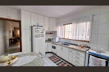 Casa à venda com 150m², 4 quartos e 4 vagas