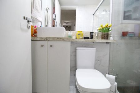 Apartamento à venda com 146m², 2 quartos e 2 vagasBanheiro social