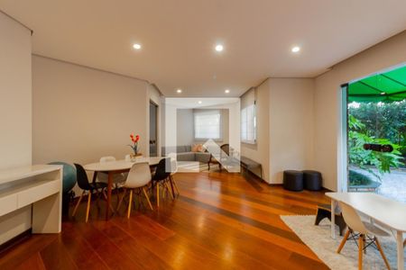 Apartamento para alugar com 204m², 3 quartos e 3 vagas Apartamento para alugar com 204m², 3 quartos e 3 vagasÁrea comum - Salão de festas