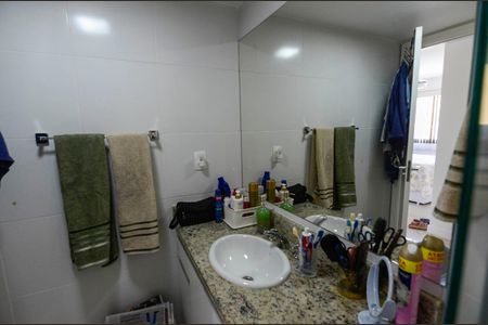 Apartamento à venda com 90m², 3 quartos e 2 vagas Apartamento à venda com 90m², 3 quartos e 2 vagasBanheiro da Suíte