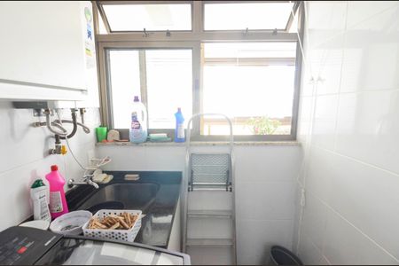 Apartamento à venda com 90m², 3 quartos e 2 vagas Apartamento à venda com 90m², 3 quartos e 2 vagasÁrea de Serviço