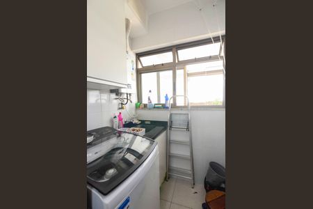 Apartamento à venda com 90m², 3 quartos e 2 vagas Apartamento à venda com 90m², 3 quartos e 2 vagasÁrea de Serviço