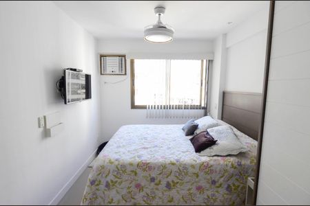 Apartamento à venda com 90m², 3 quartos e 2 vagas Apartamento à venda com 90m², 3 quartos e 2 vagasSuíte