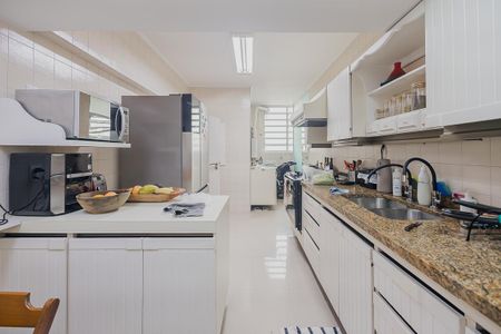 Apartamento à venda com 240m², 3 quartos e 3 vagasCozinha