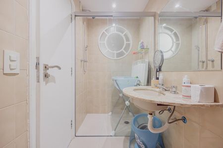 Apartamento à venda com 240m², 3 quartos e 3 vagasBanheiro da Suíte 1