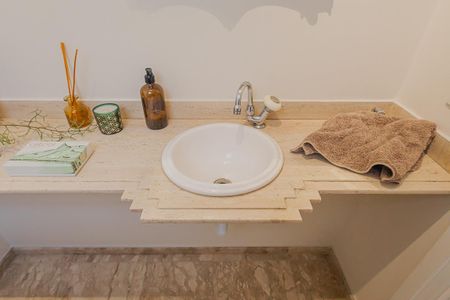 Apartamento à venda com 240m², 3 quartos e 3 vagasLavabo 2