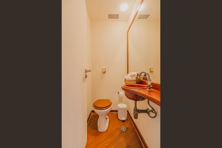 Apartamento à venda com 240m², 3 quartos e 3 vagasLavabo