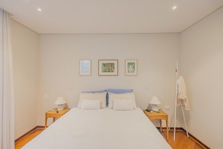 Apartamento à venda com 240m², 3 quartos e 3 vagasSuíte 2