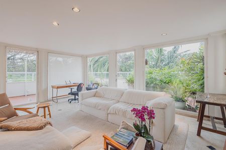 Apartamento à venda com 240m², 3 quartos e 3 vagasSala 2