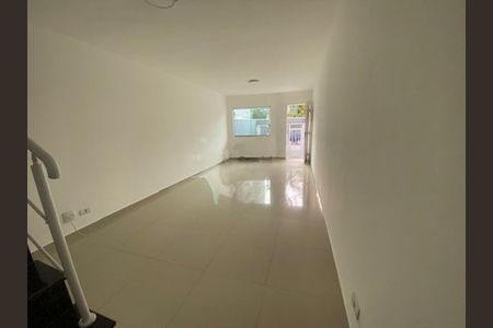 Casa à venda com 182m², 3 quartos e 6 vagas