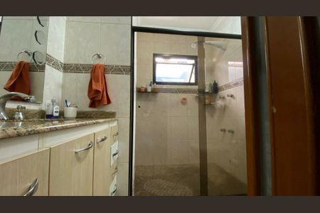 Casa à venda com 223m², 3 quartos e 5 vagas