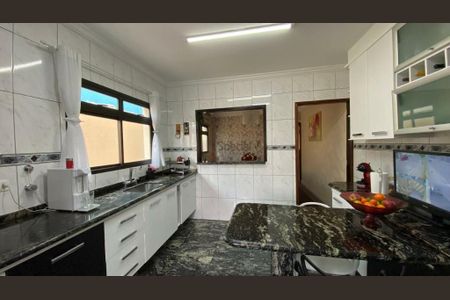 Casa à venda com 223m², 3 quartos e 5 vagas