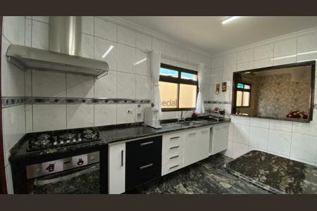 Casa à venda com 223m², 3 quartos e 5 vagas