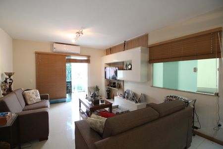 Sala de casa de condomínio à venda com 3 quartos, 144m² em Freguesia (jacarepaguá), Rio de Janeiro