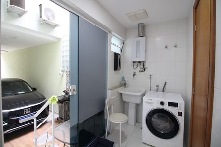 Casa de condomínio à venda com 144m², 3 quartos e 2 vagasÁrea de Serviço