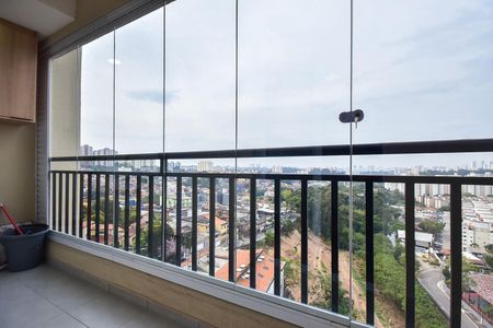 Varanda de apartamento para alugar com 2 quartos, 43m² em Jardim Tres Irmaos, Taboão da Serra