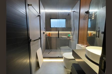 Casa à venda com 140m², 3 quartos e 2 vagas Casa à venda com 140m², 3 quartos e 2 vagasBanheiro Social