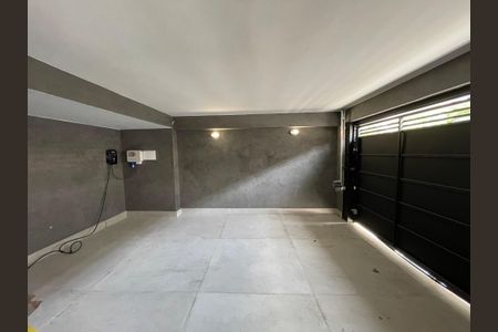 Casa à venda com 140m², 3 quartos e 2 vagas Casa à venda com 140m², 3 quartos e 2 vagasGaragem