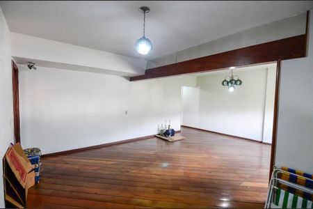 Apartamento à venda com 90m², 2 quartos e 1 vaga Apartamento à venda com 90m², 2 quartos e 1 vagaSala