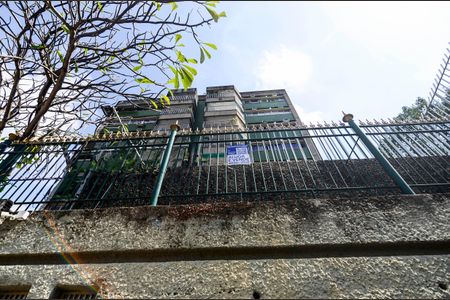 Apartamento à venda com 90m², 2 quartos e 1 vaga Apartamento à venda com 90m², 2 quartos e 1 vagaFachada