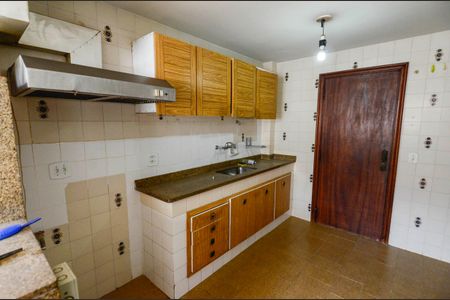 Apartamento à venda com 90m², 2 quartos e 1 vaga Apartamento à venda com 90m², 2 quartos e 1 vagaCozinha