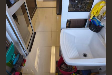 Apartamento à venda com 64m², 2 quartos e 1 vagaÁrea de Serviço