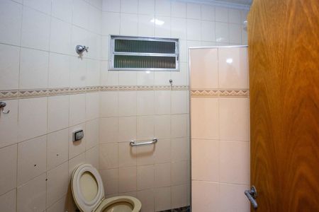 Casa para alugar com 355m², 5 quartos e 4 vagasBanheiro 1