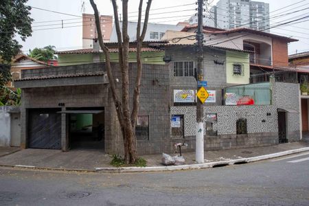 Casa para alugar com 355m², 5 quartos e 4 vagasFachada