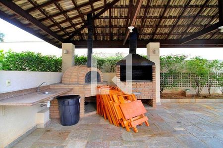 Apartamento à venda com 77m², 3 quartos e 2 vagas Apartamento à venda com 77m², 3 quartos e 2 vagasÁrea comum - Churrasqueira