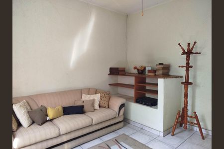 Casa à venda com 151m², 4 quartos e 3 vagas Casa à venda com 151m², 4 quartos e 3 vagasQuarto 4
