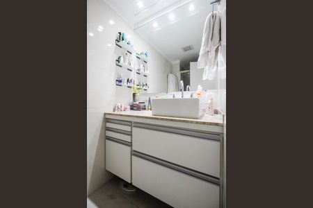 Apartamento à venda com 60m², 2 quartos e 1 vaga Apartamento à venda com 60m², 2 quartos e 1 vagaBanheiro