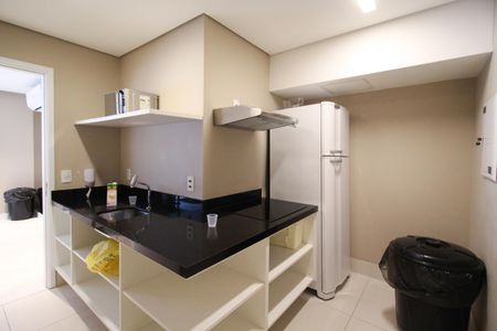 Apartamento à venda com 74m², 2 quartos e 1 vaga Apartamento à venda com 74m², 2 quartos e 1 vagaÁrea comum - Salão de festas
