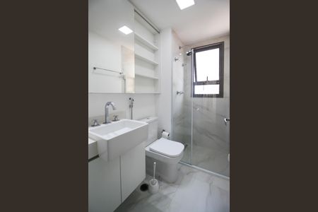 Apartamento à venda com 74m², 2 quartos e 1 vaga Apartamento à venda com 74m², 2 quartos e 1 vagaBanheiro da Suíte 1