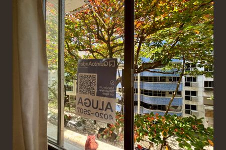 Apartamento para alugar com 136m², 3 quartos e 1 vaga Apartamento para alugar com 136m², 3 quartos e 1 vagaPlaca
