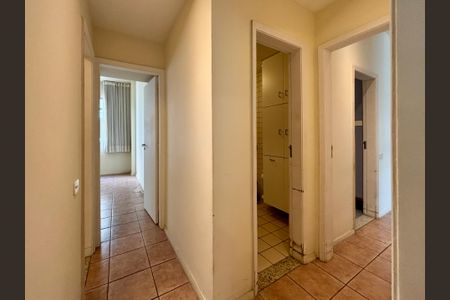 Apartamento para alugar com 136m², 3 quartos e 1 vaga Apartamento para alugar com 136m², 3 quartos e 1 vagaCorredor