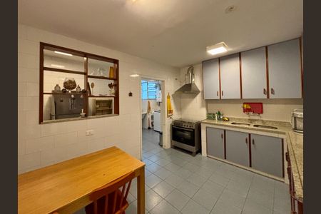 Apartamento para alugar com 136m², 3 quartos e 1 vaga Apartamento para alugar com 136m², 3 quartos e 1 vagaCozinha